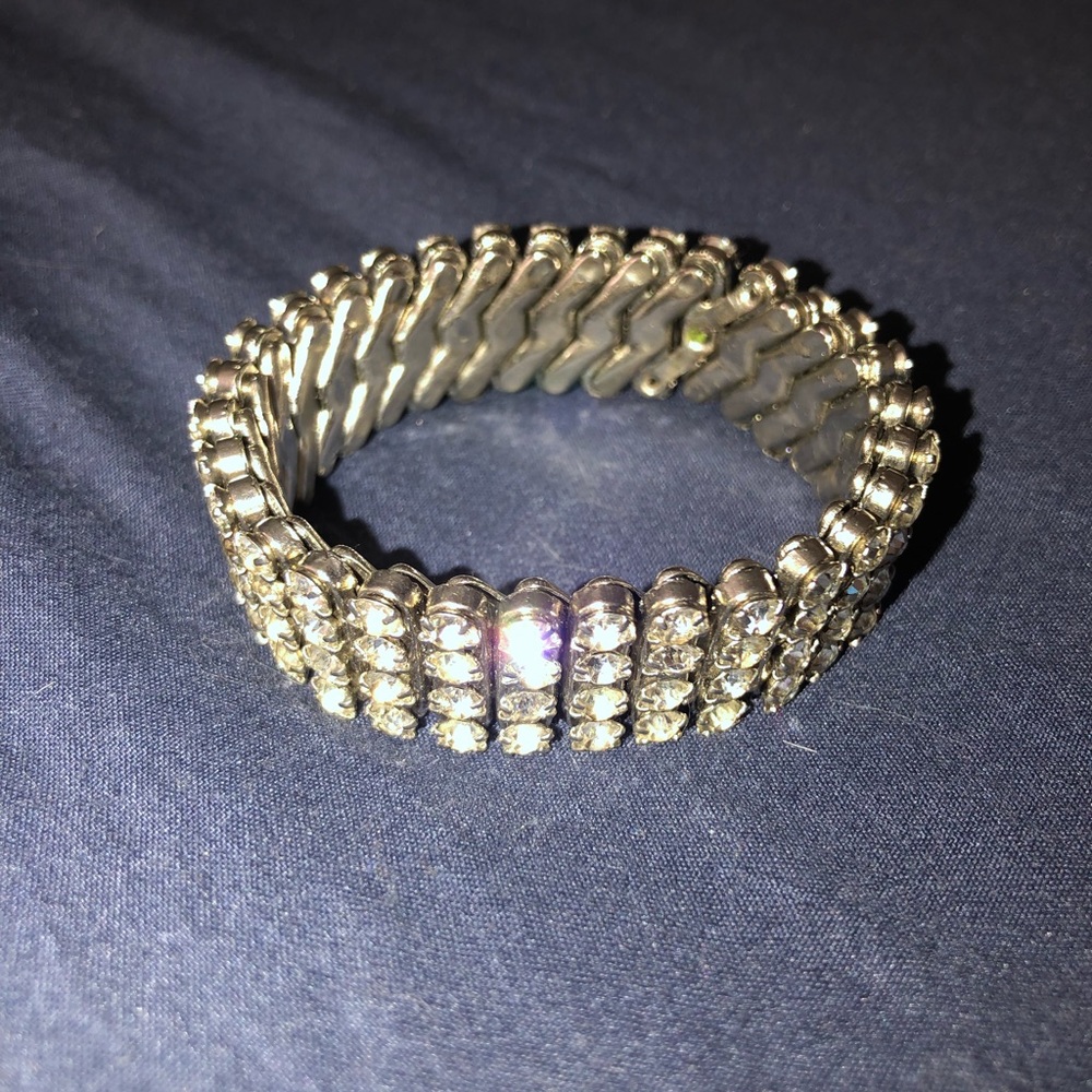 NEW Vintage Rhinestone Stretch Bracelet